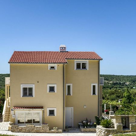 Haus Lilli Mit Pool Ražanac Exterior foto