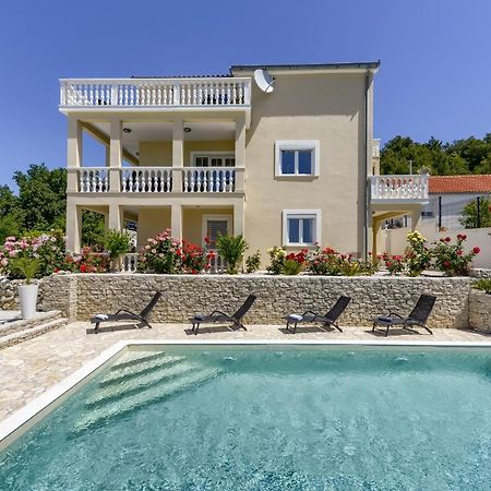 Haus Lilli Mit Pool Ražanac Exterior foto