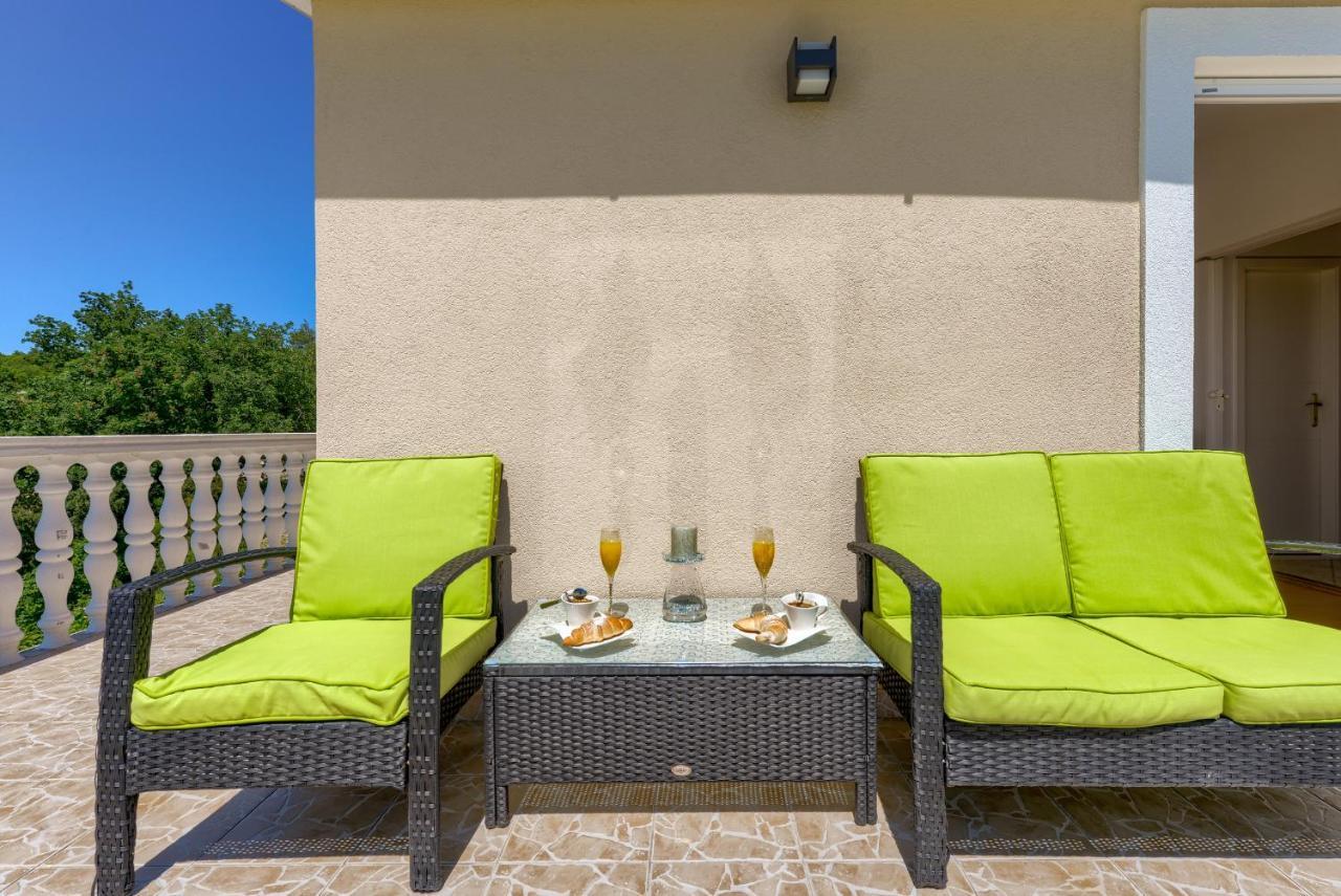 Haus Lilli Mit Pool Ražanac Exterior foto